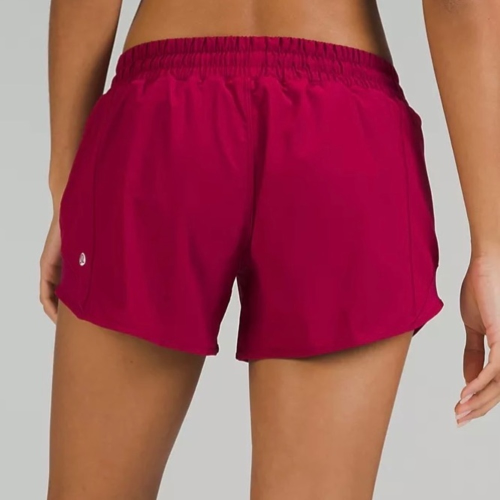 (NWT) Lululemon Hotty Hot Low-Rise Lined Short 4" - Picture 5 of 17